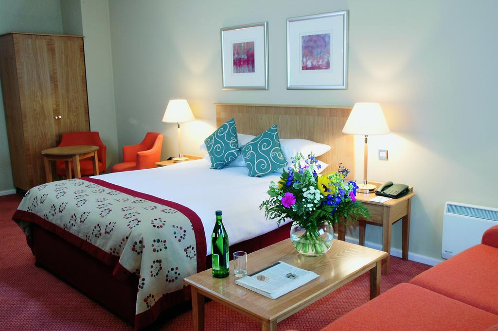 Oxford Witney Hotel Dış mekan fotoğraf