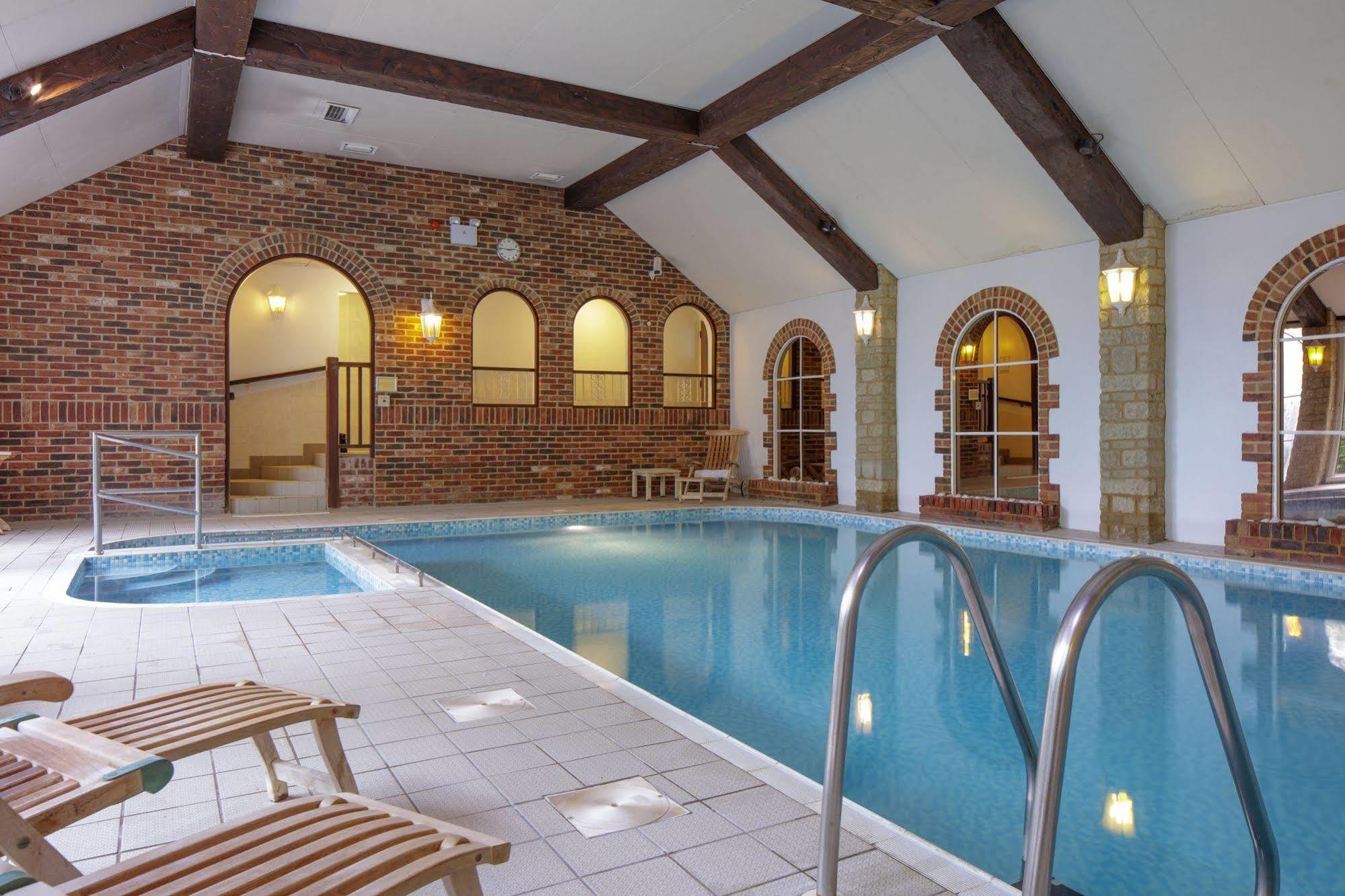 Oxford Witney Hotel Dış mekan fotoğraf